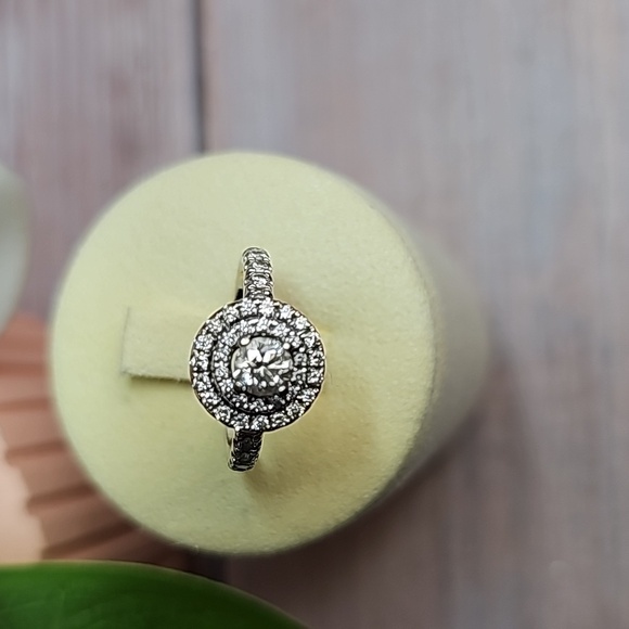 14KT WHITE GOLD DOUBLE HALO DIAMOND RING - Picture 3 of 16